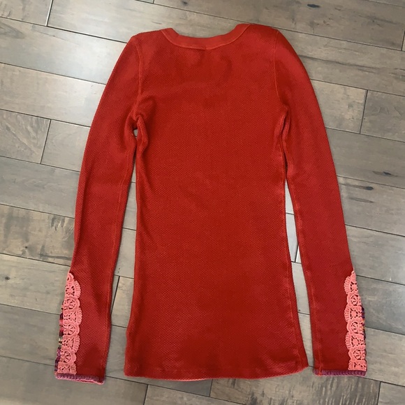 Free People Meadow Fiesta Cuff Thermal - Crimson - Picture 3 of 6